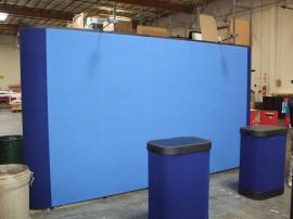 Straight Quadro S Pop Up Display with Fabric Panels -- Image 1