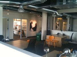 SEGUE Silicone Edge Graphics Using ClassicMODUL TSP 10 Extrusion -- Image 3