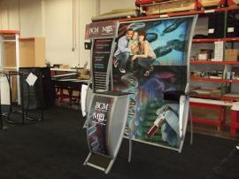 Perfect 10 VK-1504 Portable Hybrid Display with VK-1601 Counter with Locking Storage -- Image 1