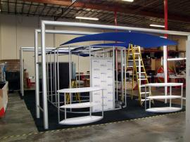 Two Recent Island Exhibit Projects using MODUL Aluminum Extrusion -- Image 1